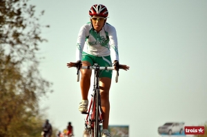 CAPÍTULO 7:  CONOCIENDO A MONICA